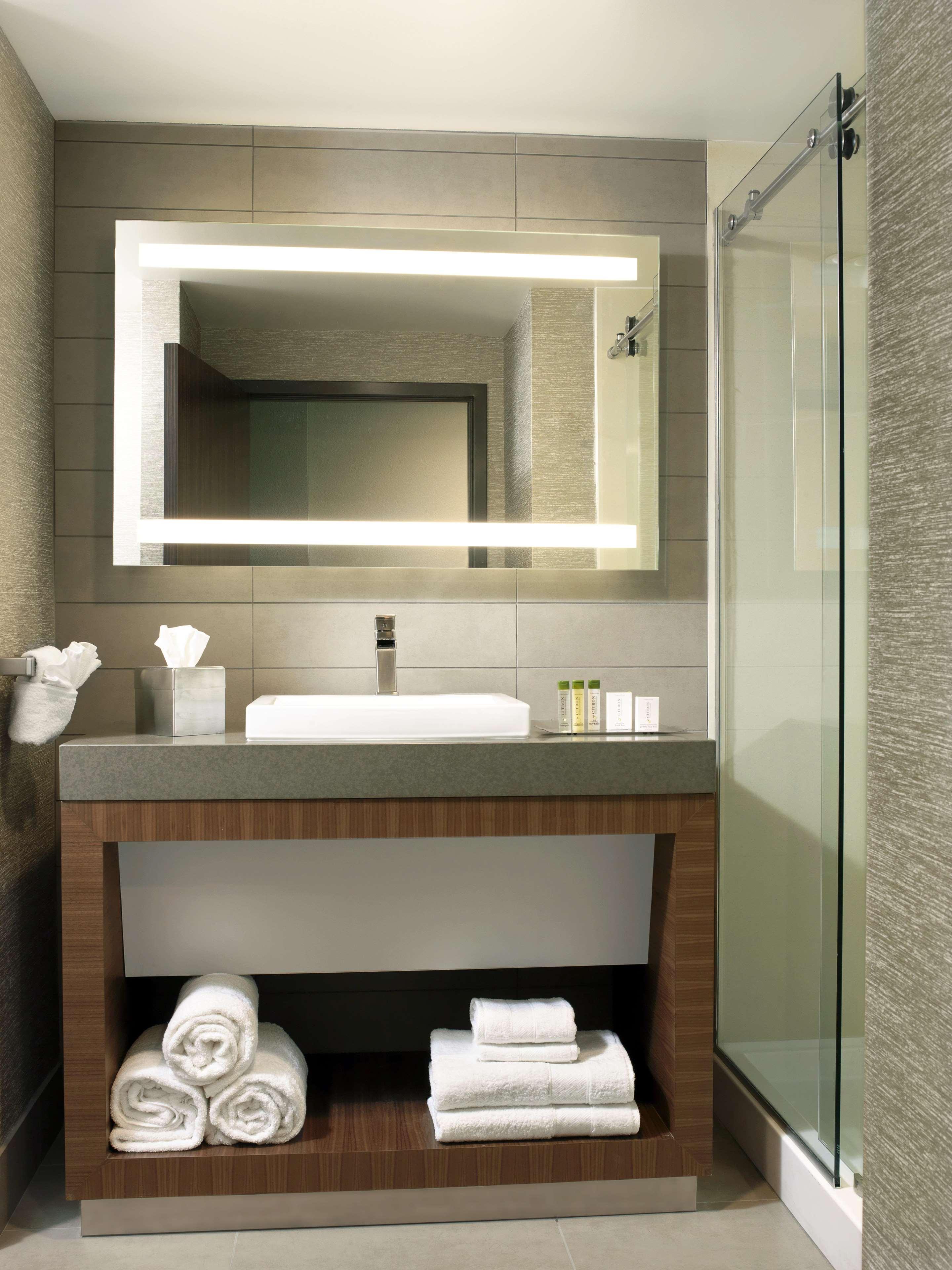 The Broadway Columbia - A Doubletree By Hilton Hotel Exteriör bild