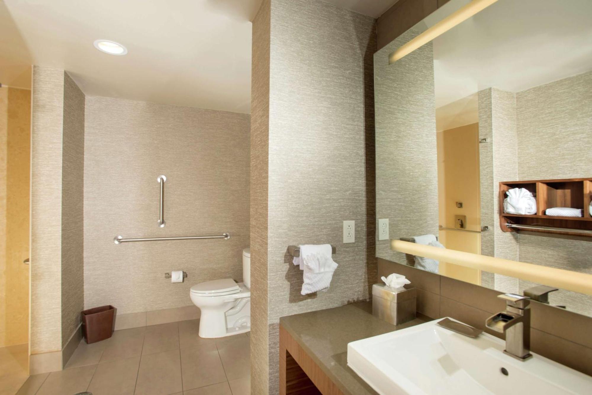 The Broadway Columbia - A Doubletree By Hilton Hotel Exteriör bild